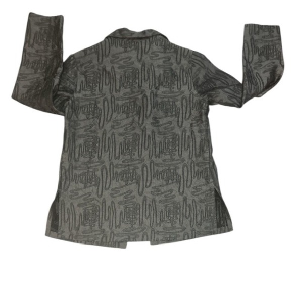 Chico's Design Black & Gray Button Down Top Abstract Print Blouse Size 0 (S) - Picture 4 of 8